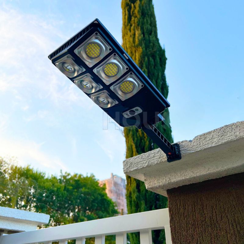 Luminária Solar 300W Externa com Sensor e Controle Remoto